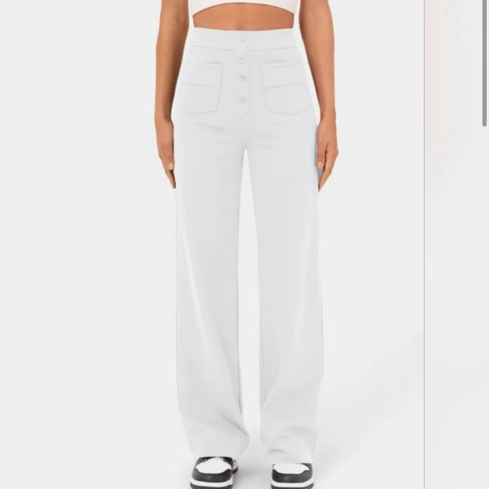 Halara white, M, high waisted, casual pants with pockets and button detail. NWT